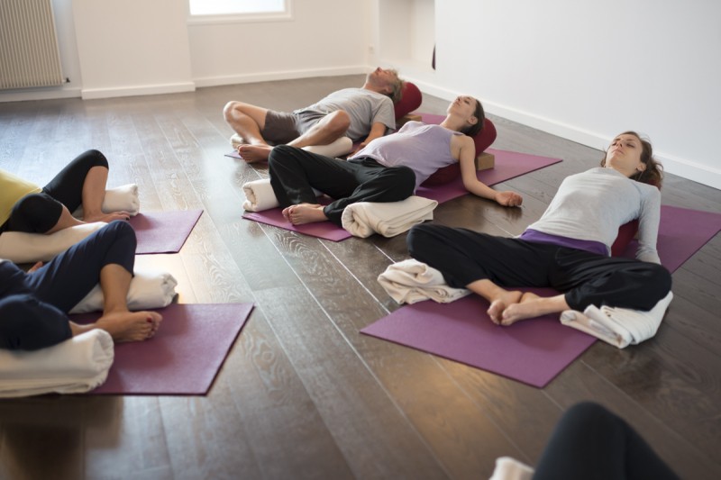 Quel est le meilleur matériel de Yin Yoga 2020 ? - Qee